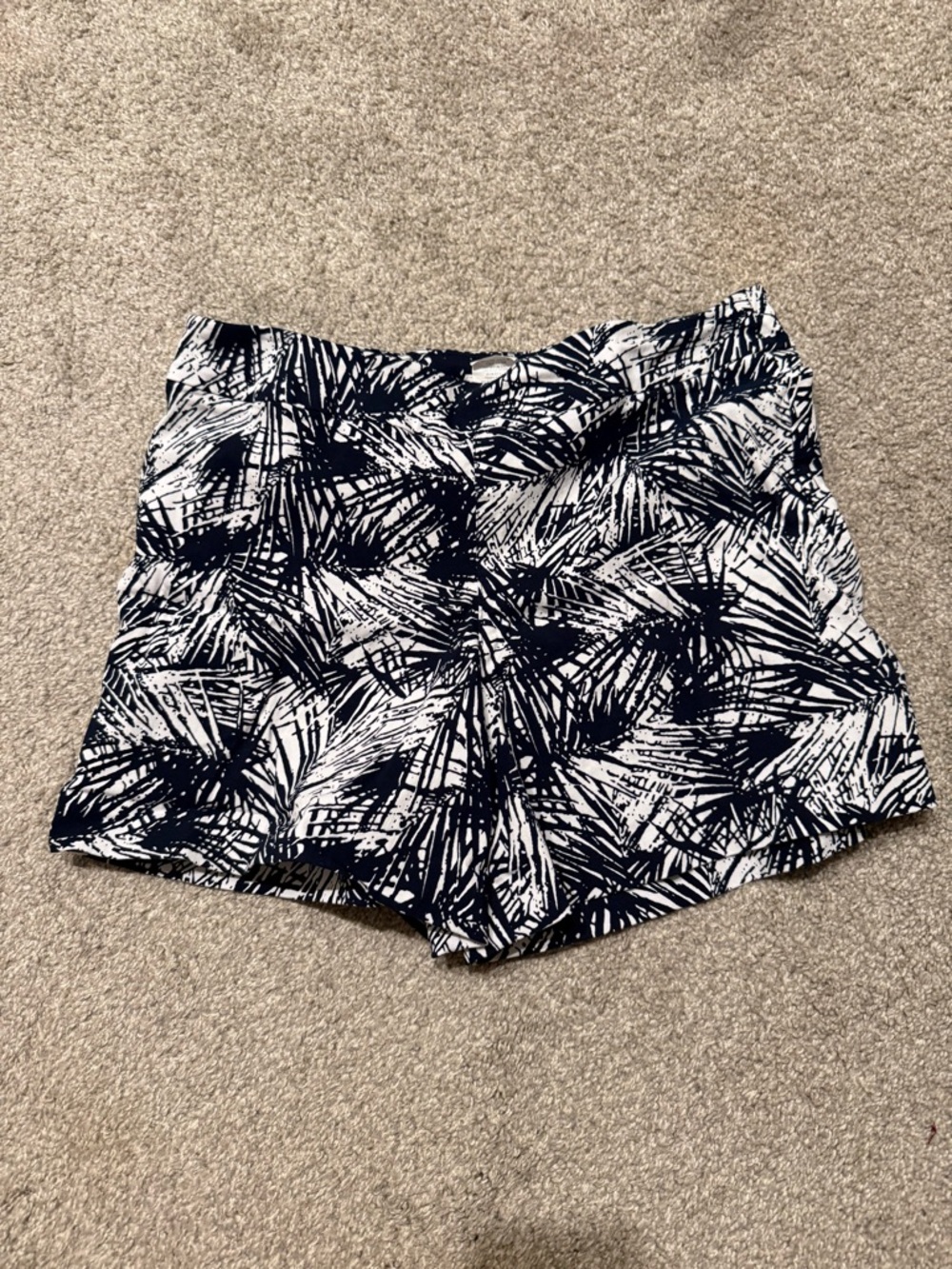 Women's Navy and White Palm-Print Pull-On Bermuda Shorts